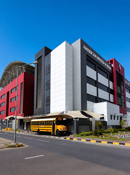 American United School (AUS)